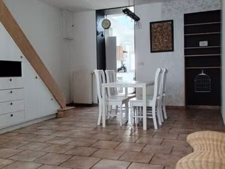 ? superbe maison meublée 2 chambres + bureau  quartier blanc-seau