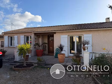 location maison 5 pièces 103 m² à roquebrune-sur-argens (83520)