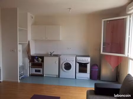 studio 1 pièce 31 m²