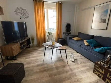 location maison de ville agréable  2 chambres