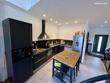 maison de village 3 pièces 85 m²