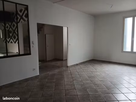 villa 4 pièces 120 m²