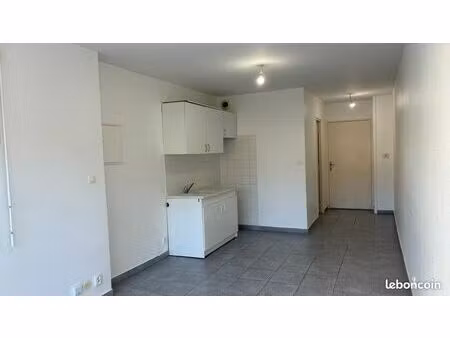 loue studio avec terrasse