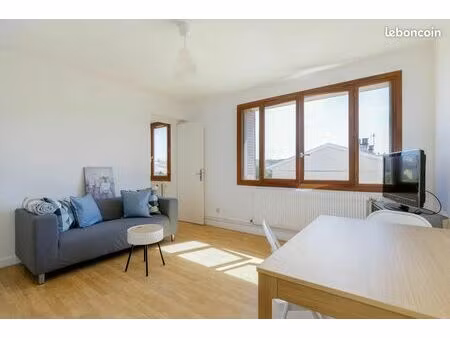 appartement 4 pièces 10 m²