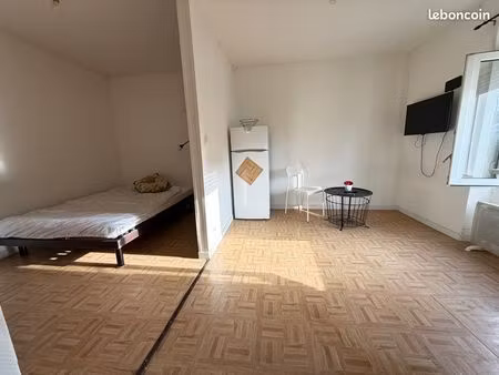 studio  disponible immédiatement