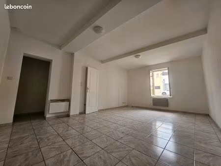 p2 à louer à uchaud