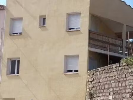 maison avec garage et 2 terrasses