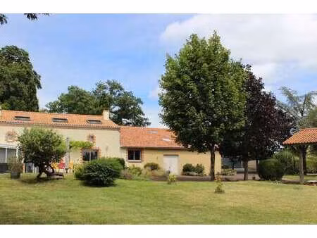 vente maison à cholet (49300) : à vendre / 252m² cholet