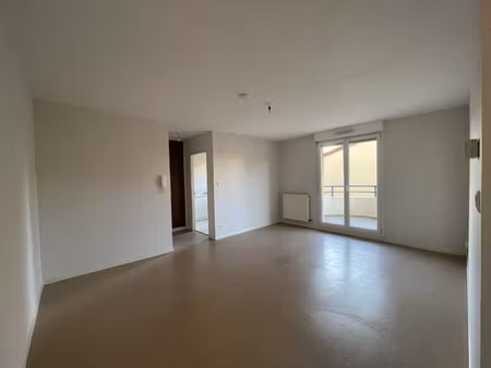 belfort - appartement f2 de 46 m2 terrasse garage et cave