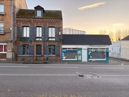 maison de ville avec local de 110 m² – gros potentiel à neuville-lès-dieppe
