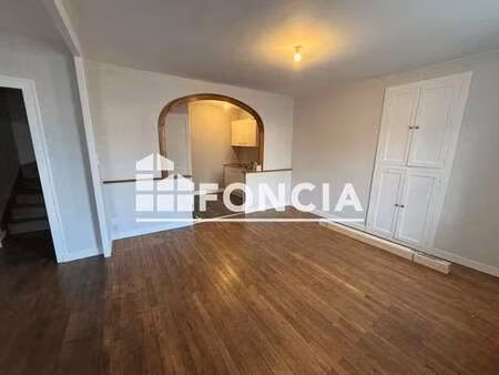 location maison à montournais (85700) : à louer / 56m² montournais