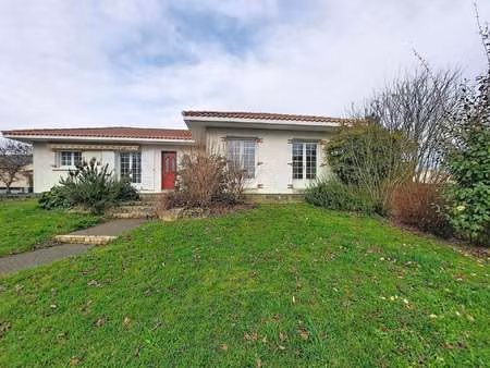 vente maison à saint-andré-de-la-marche (49450) : à vendre / 133m² saint-andré-de-la-march