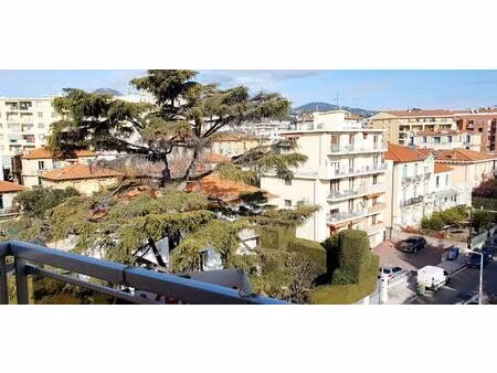 2pièces 52m² - quartier l'eveche