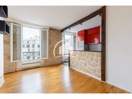 rue de montreuil - rer a vincennes