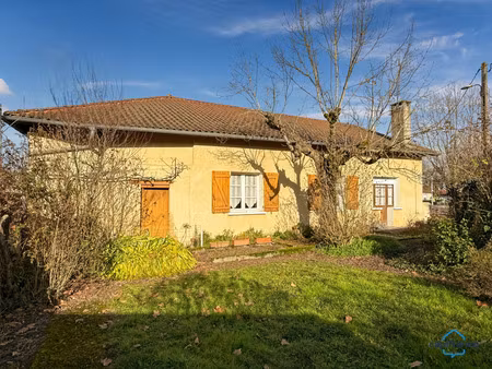 dpt gers (32)  à vendre barcelonne du gers maison t3 de 92 m² habitables en plain-pied + g