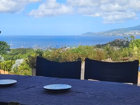 une propriété de caractère  sur les hauteur de la baie du golf  vue mer exceptionnelle
