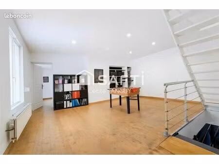 maison 9 pièces 220 m²