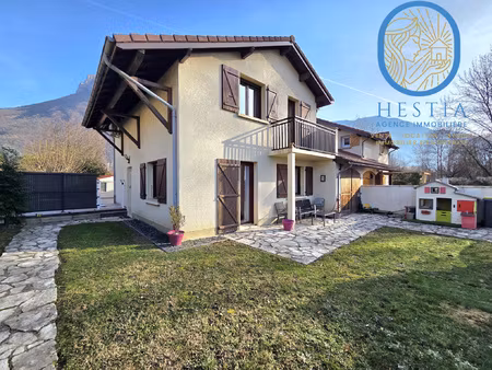 voreppe  villa avec piscine