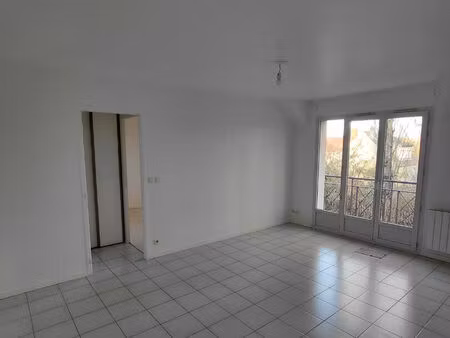location appartement 2 pièces 44 m² à nogent-sur-oise (60180)