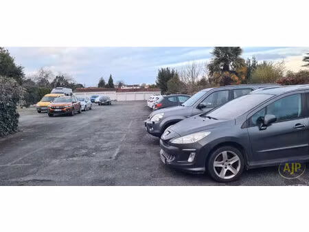 vente garage 11 m² saintes (17100)