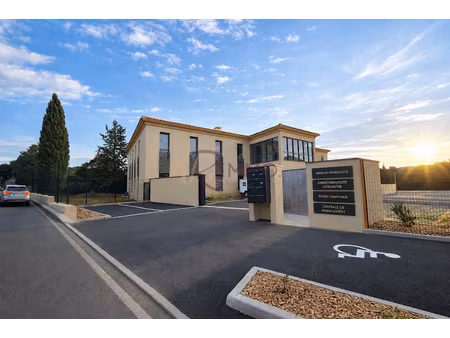 location locaux professionnels 43.51 m² à bouc-bel-air (13320)  1 080 €