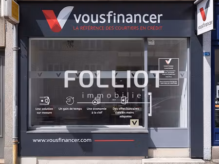a louer - vire normandie - local commercial avec bel emplacement