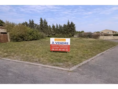 vente terrain 886 m² à cavaillon (84300)  228 000 €