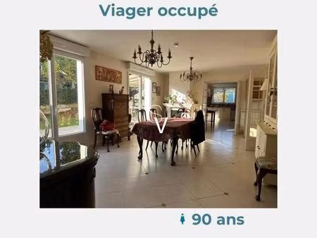 viager occupé - maison t14 de 407 m2 avec parking et garage fermé - madame 90 ans