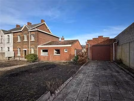 ***sous compromis***