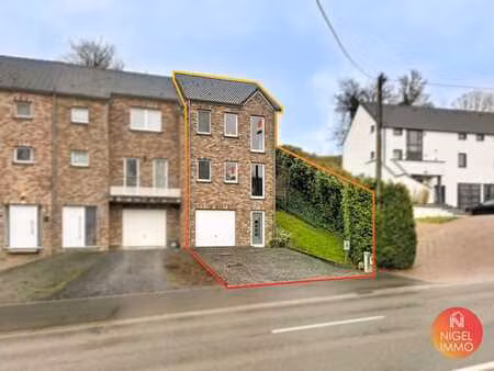 3 façades  155 m²  2 à 3 chambres  garage  jardin  peb : c.