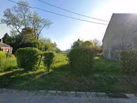 terrain à bâtir dans la campagne de buzet