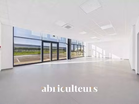 vente bureaux et commerces à chartres (28000) : à vendre / 600m² chartres