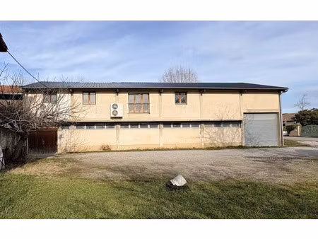 vente immeuble 380 m² à romans-sur-isere (26100)  180 000 €