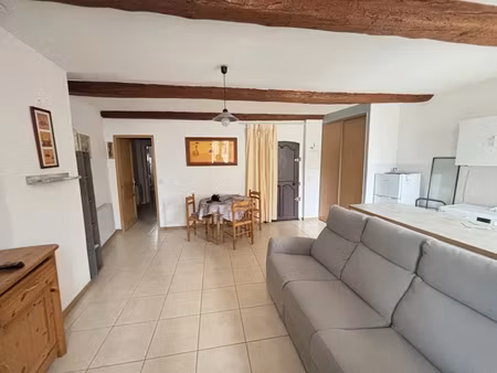 location appartement 2 pièces 37.91 m² à claviers (83830)  495 €