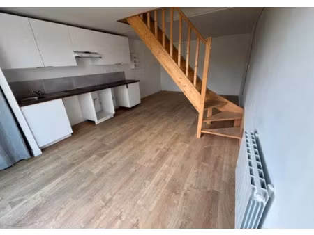 location appartement 2 pièces à coutras (33230)  600 €