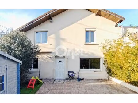 location maison  121.95 m² t-5 à marly-la-ville  1 600 €