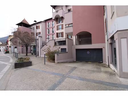 gieres centre village