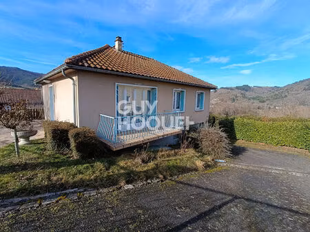 maison semi-enterrée avec dépendances et garage à leigneux