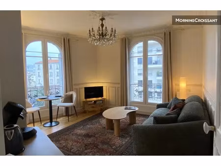 location meublée appartement 3 pièces 55 m² à levallois-perret (92300)  2 900 €