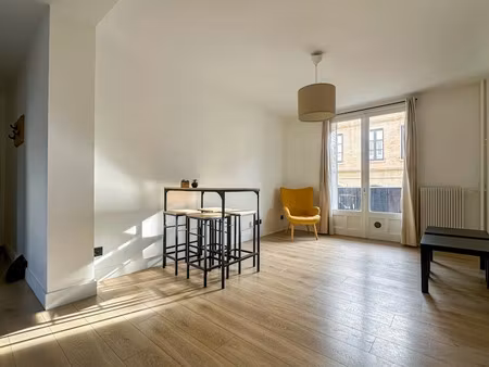 location meublée appartement 3 pièces 53.96 m² à toulouse (31000)  1 130 €