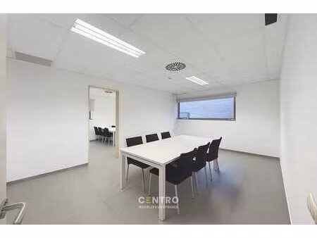 instapklare kantoorruimte op eerste verdieping (± 21m²) t...
