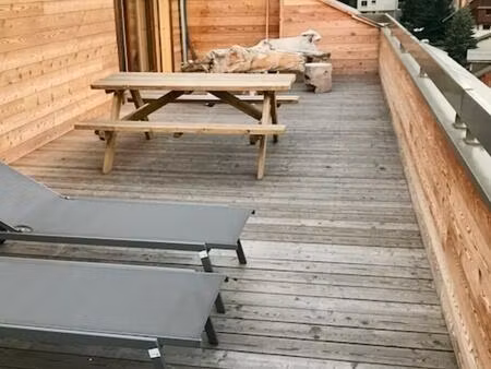 spacieux et lumineux t3 de 62 m2 avec terrasse de 46 m2 sud ouest vue domaine skiable