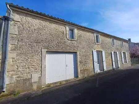 vente maison à coulonges-sur-l'autize (79160) : à vendre / 133m² coulonges-sur-l'autize