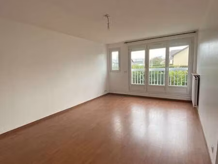 location appartement 2 pièces à ifs (14123) : à louer 2 pièces / 42m² ifs