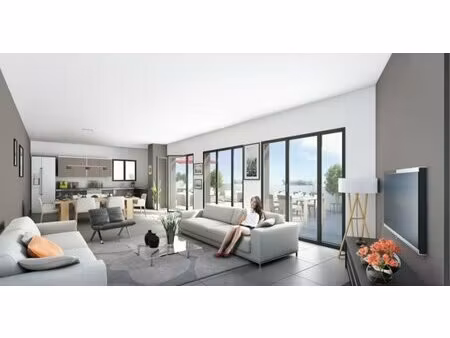 *retour a la vente!! maison en duplex avec 3 chambes!! livrees immediatement!!