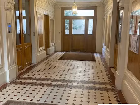 location meublée appartement 2 pièces 32 m² à paris 16ème (75016)  1 480 €