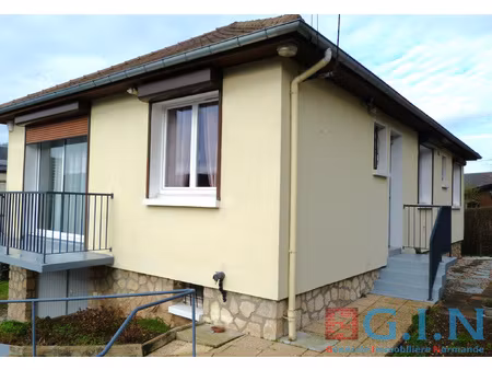 limite maromme  prox toutes commodités