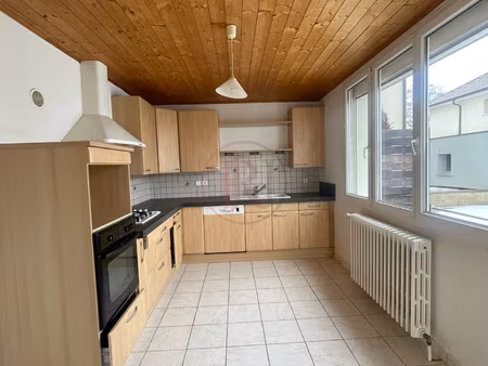 appartement t3 83 m2 avec balcon