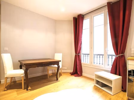 paris 9ème beau 2 pièces de 31 m2 au calme