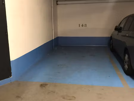 place de parking - rue marius aufan / rue paul vaillant cout